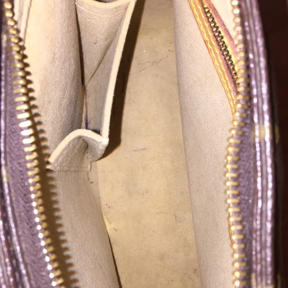 Louis Vuitton Monogram Canvas Shoulder Bag with Natural Vachetta Handle